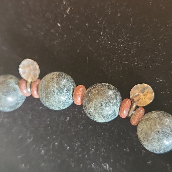 Bracelet with sterling silver Rhinoceros charm - Picture 3 of 3